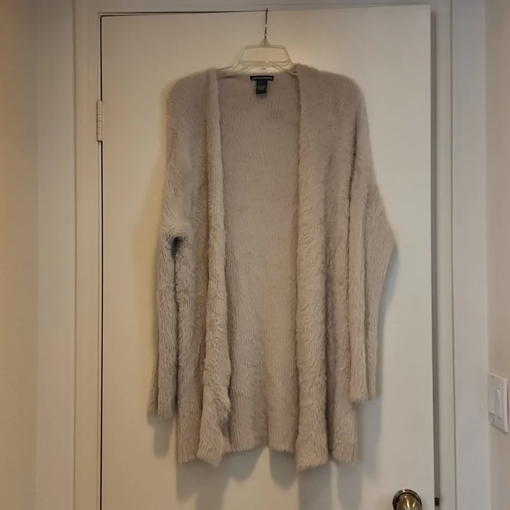 Chelsea & Theodore faux fur sweater Taupe Size Large